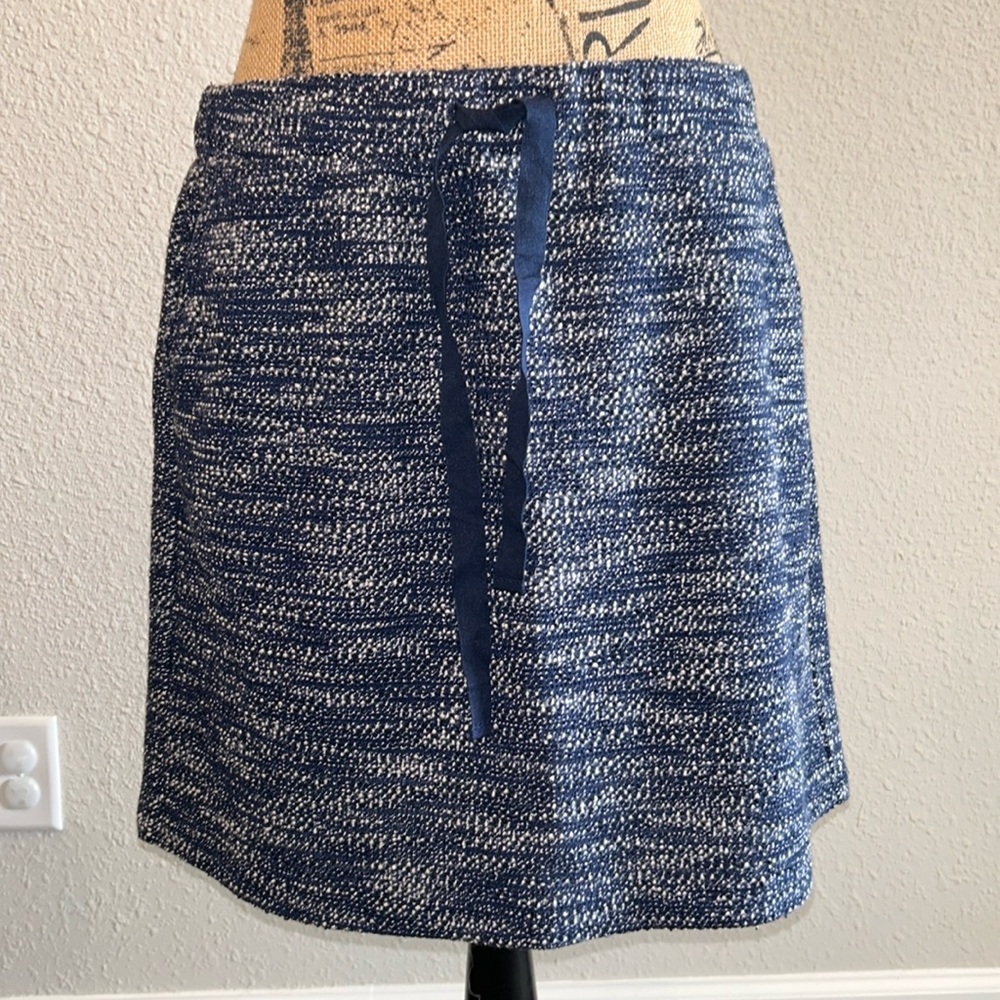 Ann Taylor Loft Blue Skirt Sz Large with pockets
